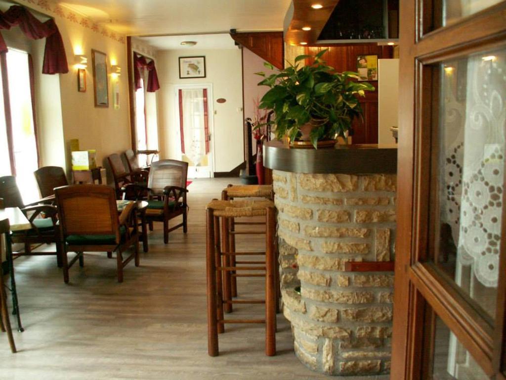 Le Relais Du Pont De Rhodes 호텔 Frayssinet 외부 사진