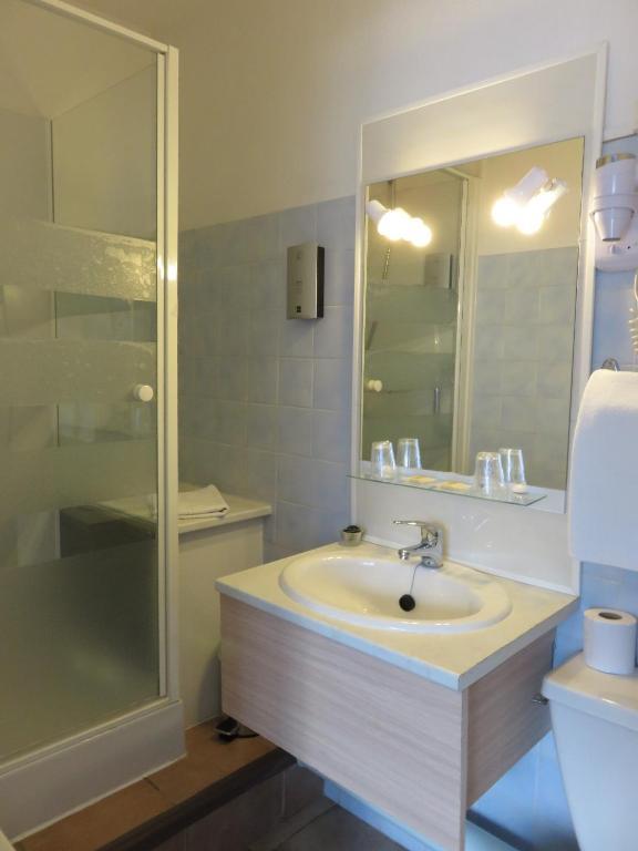 Le Relais Du Pont De Rhodes 호텔 Frayssinet 객실 사진