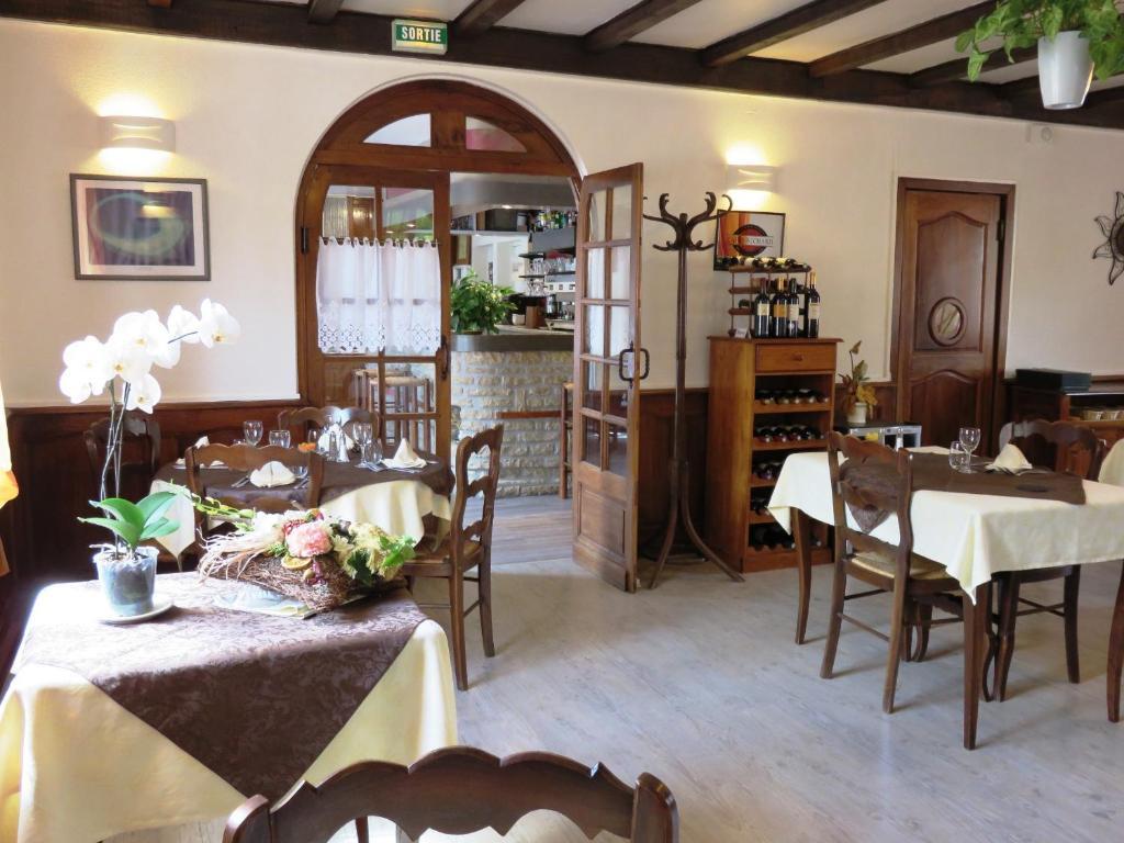 Le Relais Du Pont De Rhodes 호텔 Frayssinet 외부 사진